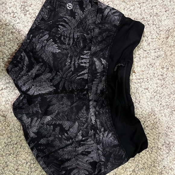 limited edition lululemon - Picture 3 of 6